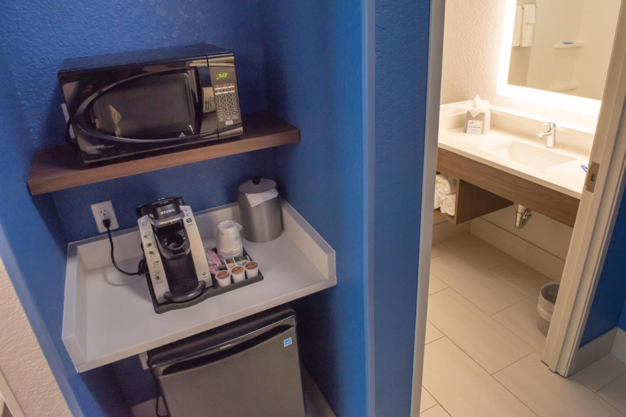Holiday Inn Express & Suites - Dayton Southwest By Ihg Kültér fotó
