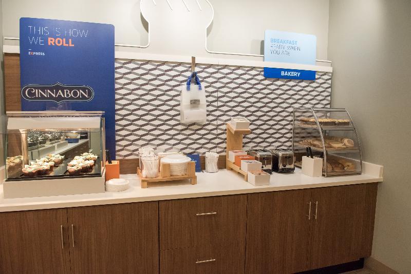 Holiday Inn Express & Suites - Dayton Southwest By Ihg Kültér fotó